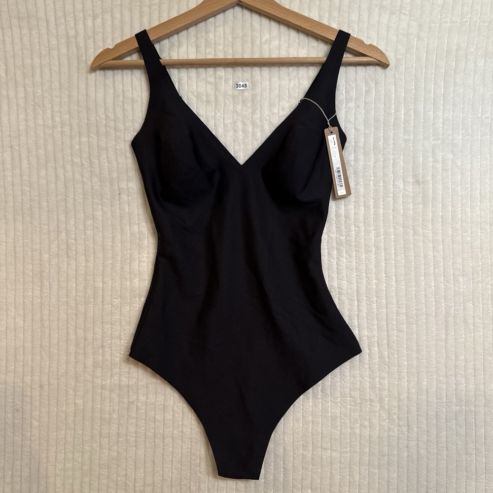 SKIMS SOLD BODY UNLINED PLUNGE THONG BODYSUIT Onyx Black Size SOLD